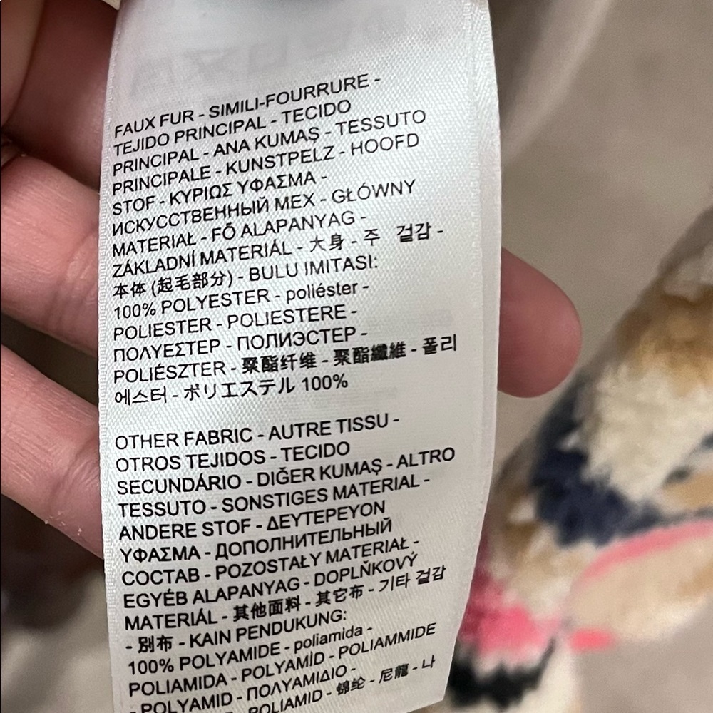 Levi’s Sherpa Aztec Pullover - Picture 6 of 6